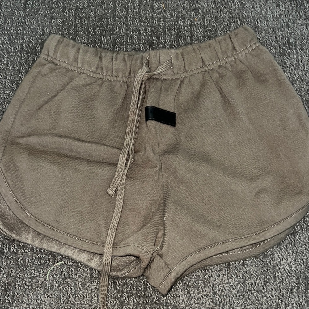 Essentials shorts size S